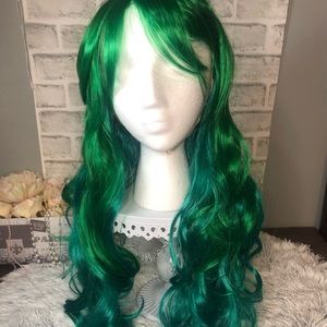 Green Gradient - Long Wavy Wig - New - Never Worn